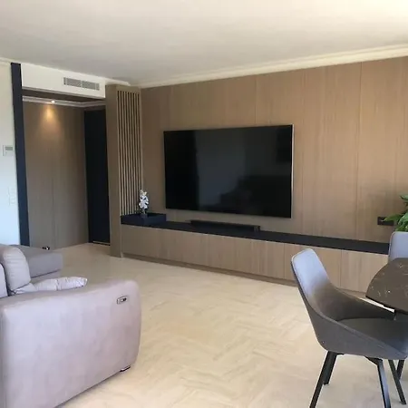 Luxury Apartment 4 W Pool, Sea And Mountain Views Mandelieu