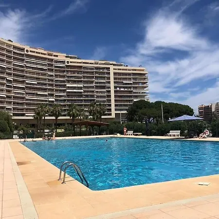 Vue Mer Et Grand Confort A Mandelieu La Napoule
