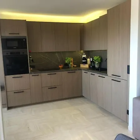 Luxury Apartment 4 W Pool, Sea And Mountain Views Apartamento Mandelieu