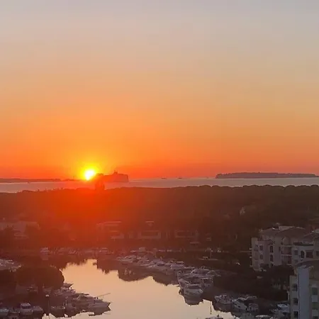 Apartamento Luxury Apartment 4 W Pool, Sea And Mountain Views Mandelieu