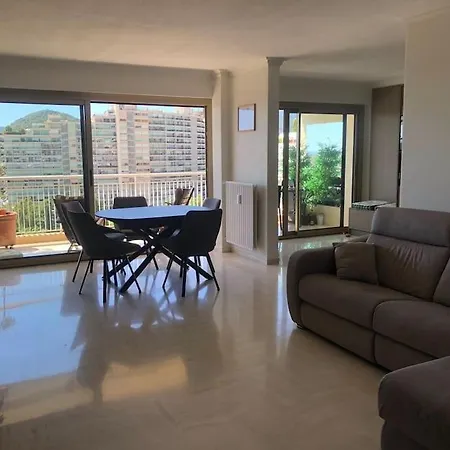 Apartamento Luxury Apartment 4 W Pool, Sea And Mountain Views Mandelieu