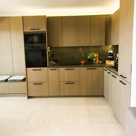 Luxury High Floor, Ac, Pool, Sea, Mountain Views Appartamento *